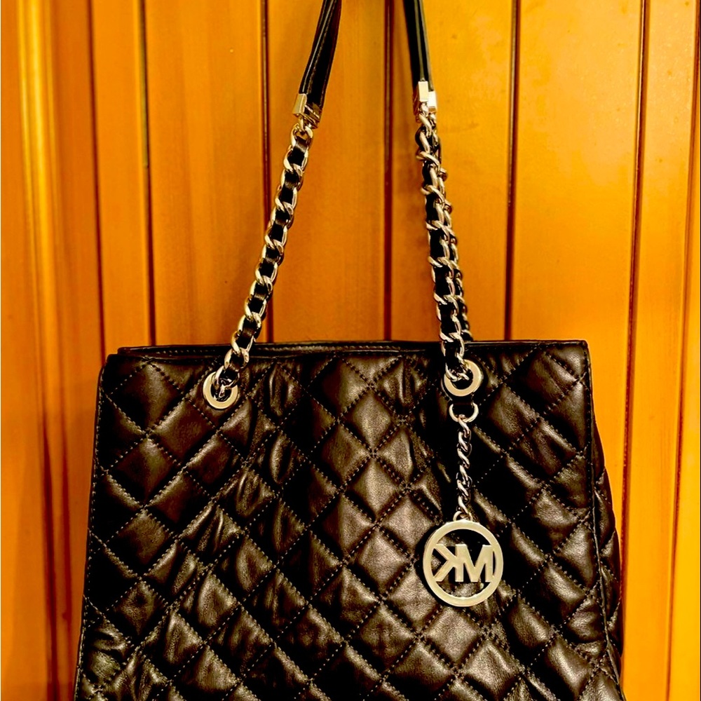 Michael Kors Quilted Purse (Savannah)
